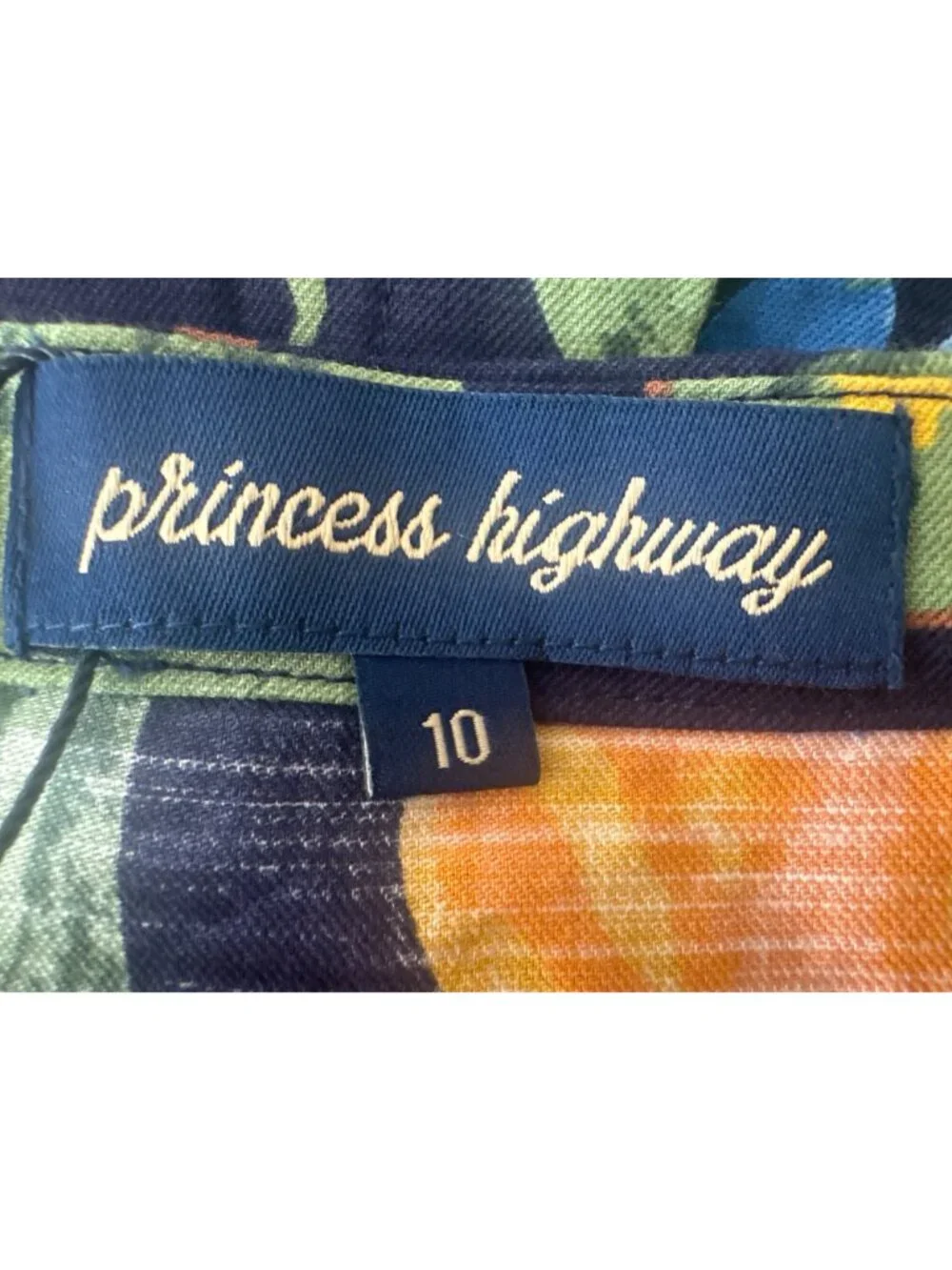 Princess Highway Size 6 Fruit Print Cotton Dress With V-Neckline & Button Front - Picture 4 of 16